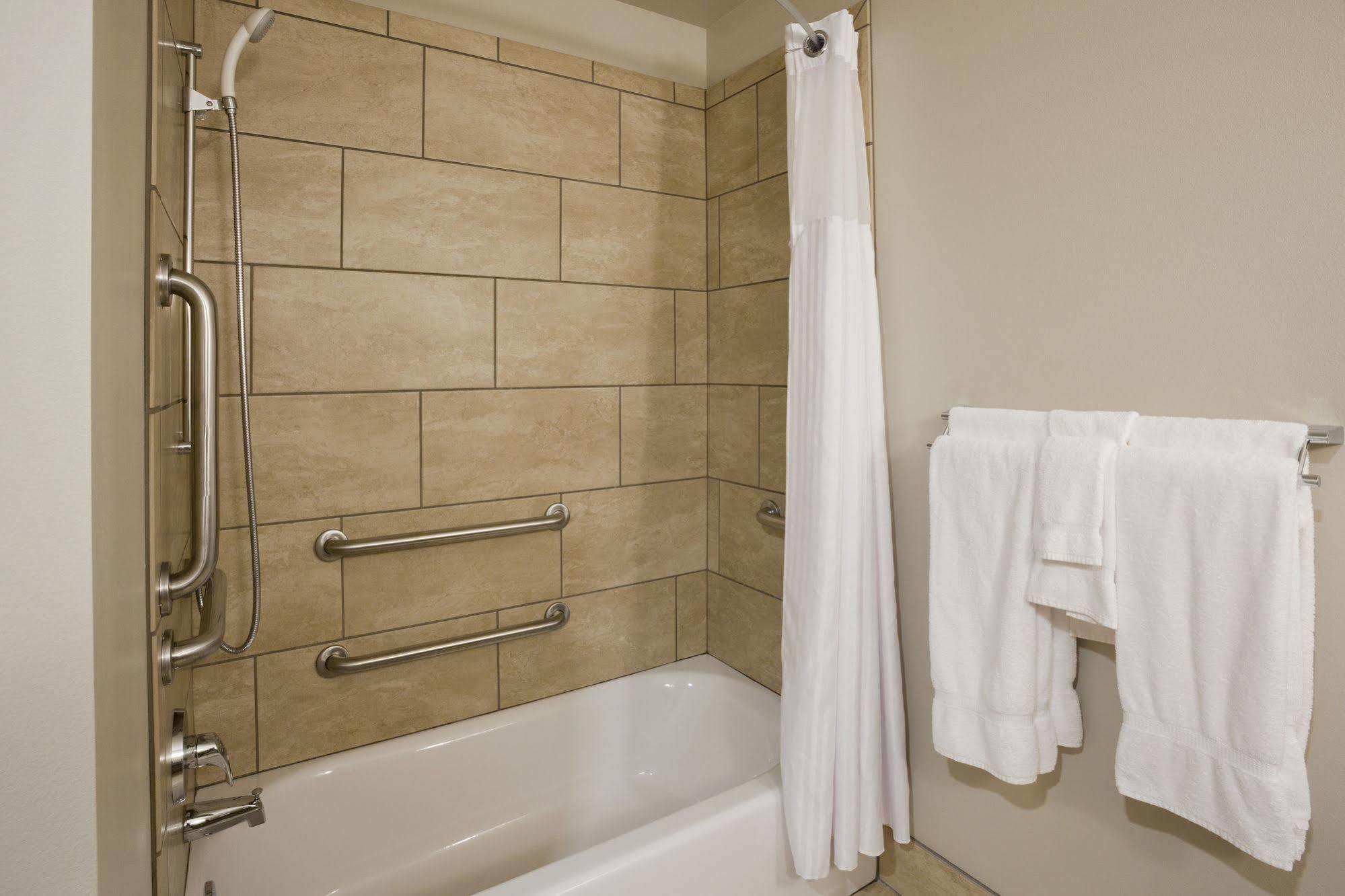 Grandstay Hotel & Suites Valley City Eksteriør bilde
