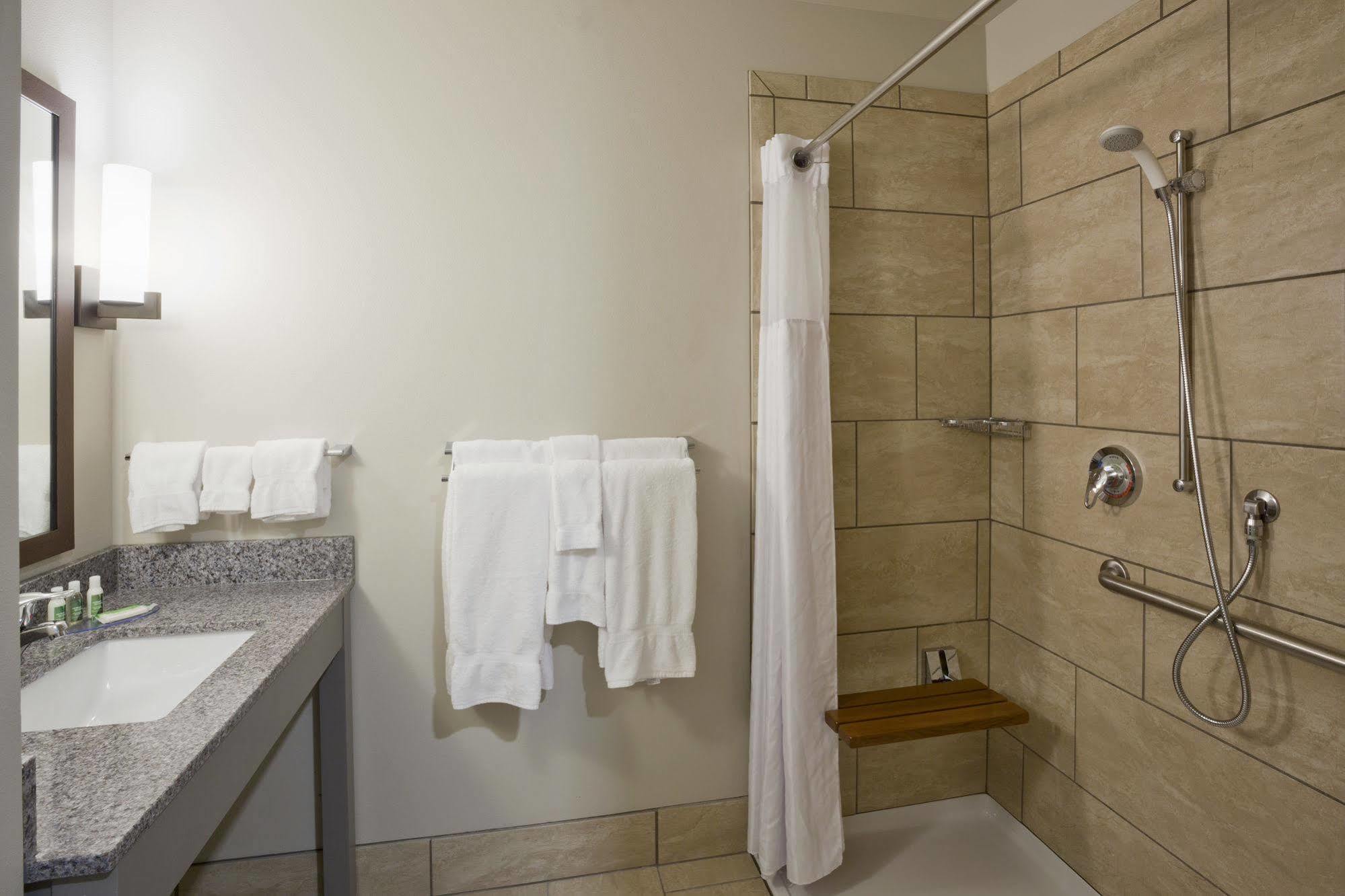 Grandstay Hotel & Suites Valley City Eksteriør bilde