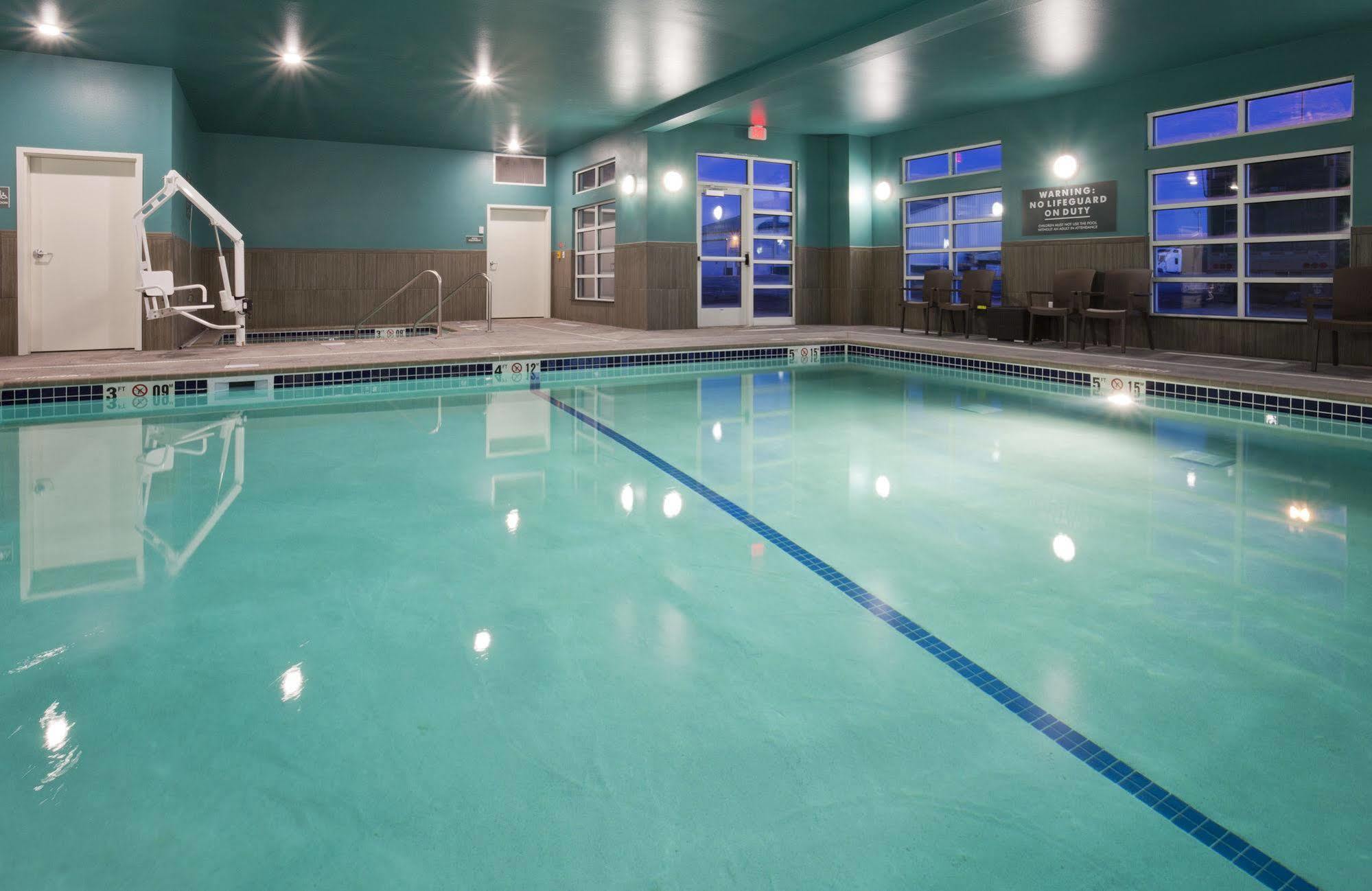 Grandstay Hotel & Suites Valley City Eksteriør bilde